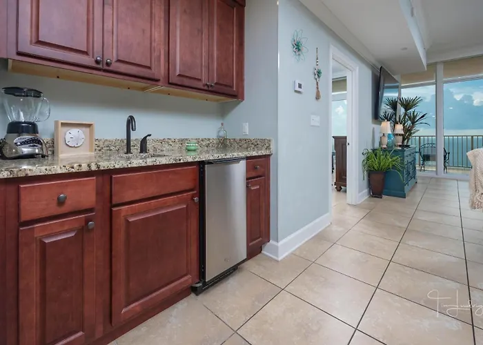 Phoenix 1602-2 Apartment